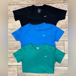 Lot of 3 Nike shirts Xs/S